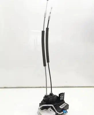 Hyundai i20 (PB PBT) Front door lock 813201J030