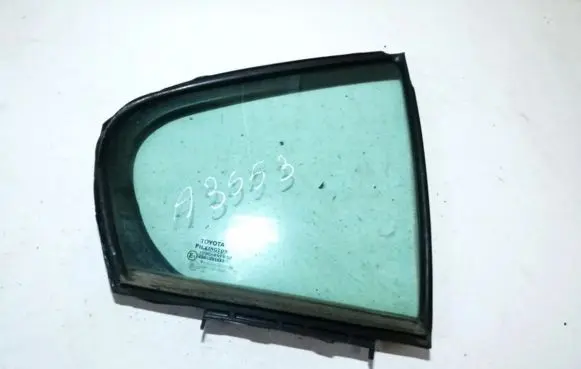 Toyota Avensis T270 Rear vent window glass 