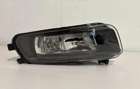 Volkswagen Sharan Front fog light 7N0941700C