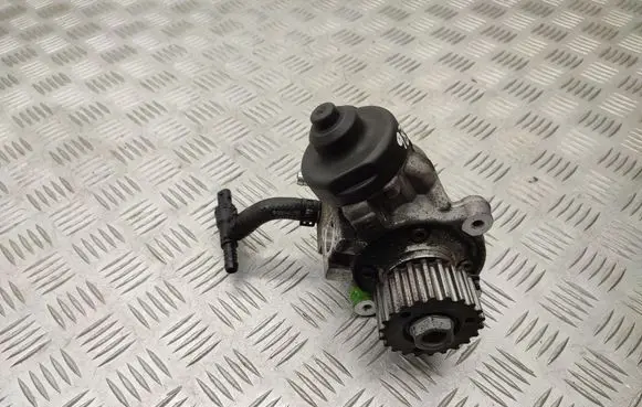 Skoda Octavia Mk3 (5E) Fuel injection high pressure pump 04L130755D 0445010537