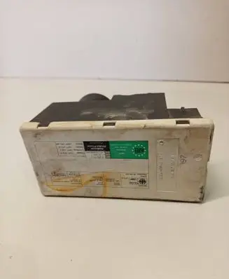 Audi A4 S4 B5 8D Central locking vacuum pump 8L0862257D