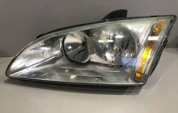 Ford Focus Headlight/headlamp 4M5T13W030 4M5T13W030AD