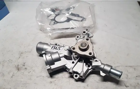 Opel Astra H Water pump 24469102 1334145
