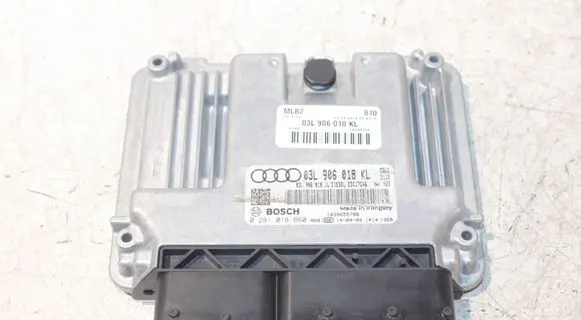 Audi A4 S4 B8 8K Engine control unit/module 03L906018KL 0281018660