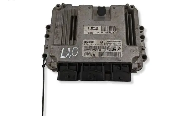 Citroen C4 I Engine control unit/module 9658576080 0281011630 1039S08532