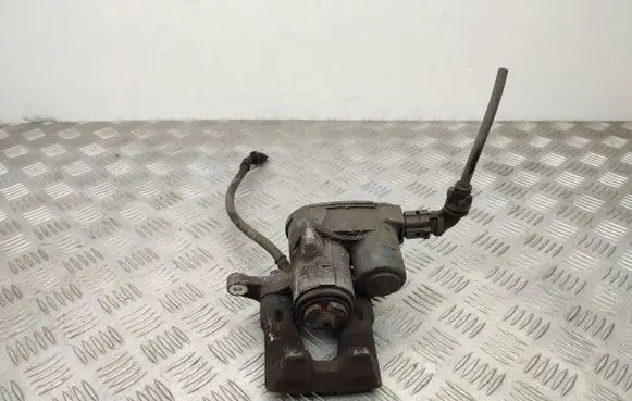Hyundai i40 Rear brake caliper