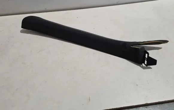 Maserati Ghibli (A) pillar trim 06700114200