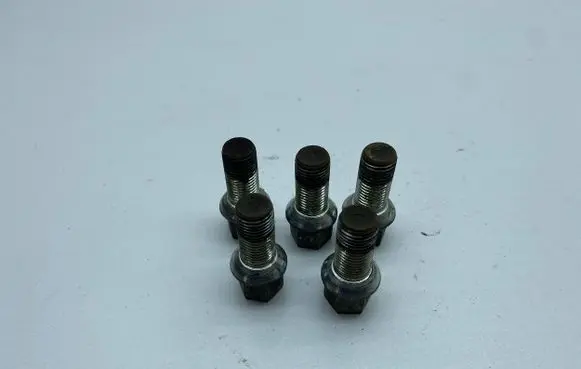 Audi A7 S7 4G Nuts/bolts