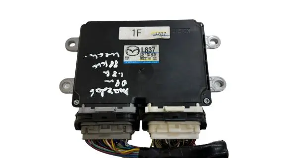 Mazda 6 Engine control unit/module L83718881E E6T57571H1 K6266