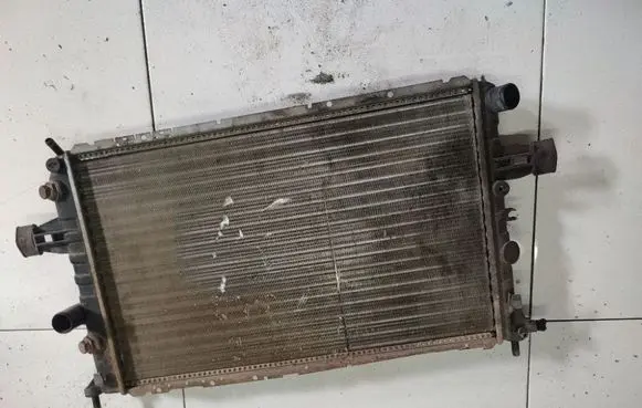 Opel Astra G Coolant radiator