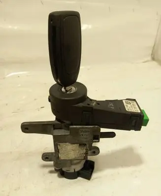 Volvo V70 Ignition lock 8626324