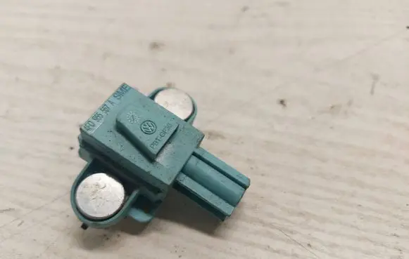 Audi A6 S6 C6 4F Airbag deployment crash/impact sensor 4F0955557A