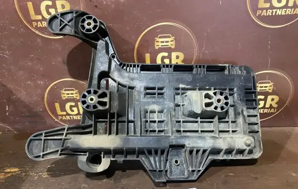 Seat Toledo III (5P) Battery tray 1K0915333