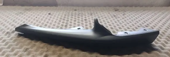 Front bumper lip
