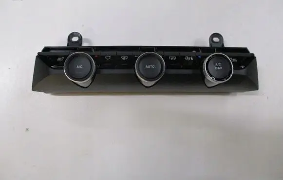 Citroen C4 III e-C4 Climate control unit 9831632980