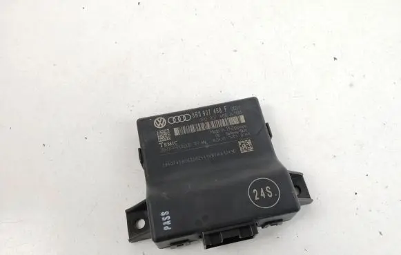 Audi A4 S4 B8 8K Gateway control module 8R0907468F 8R0907468A