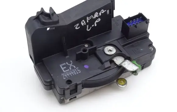 Opel Zafira A Front door lock 24444015