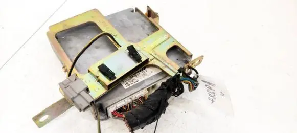 Nissan Primera Engine control unit/module 23710AU600 2758001362