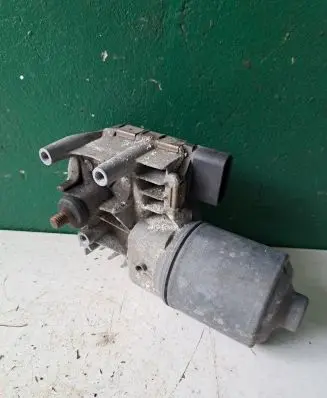 Volvo S40 Wiper motor 30699345 0390241925