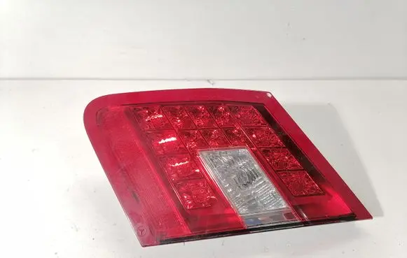 Mercedes-Benz E W212 Tailgate rear/tail lights A2129060458