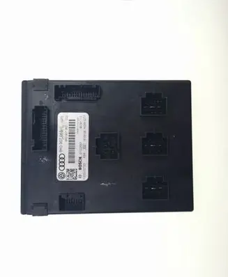 Audi A4 S4 B8 8K Comfort/convenience module 8K0907063 F005V00753
