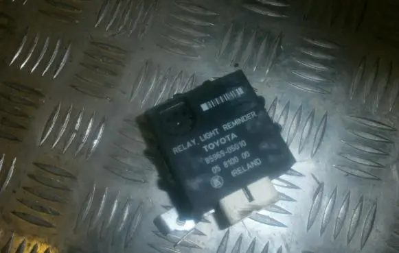 Toyota Corolla E110 Other control units/modules 8596905010