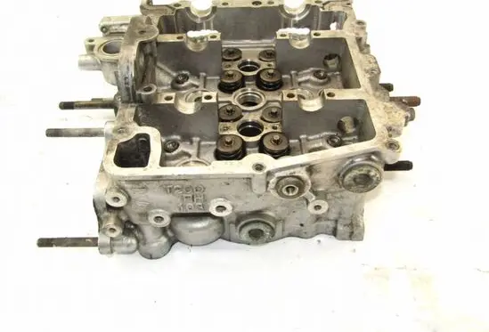Subaru Forester SH Engine head T20D