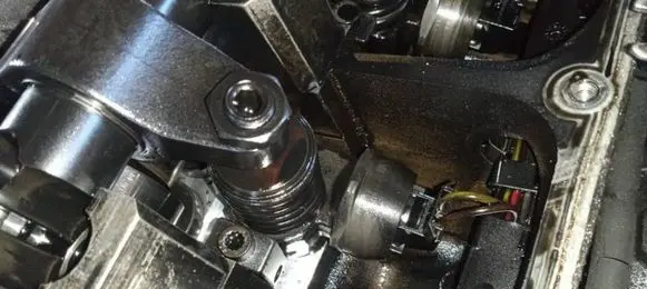 Skoda Octavia Mk2 (1Z) Fuel injector 038130073AG