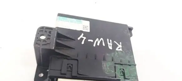 Toyota RAV 4 (XA30) Comfort/convenience module 8865042230