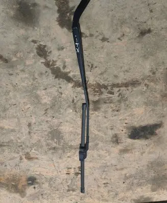 BMW X6 E71 Front wiper blade arm 7153739