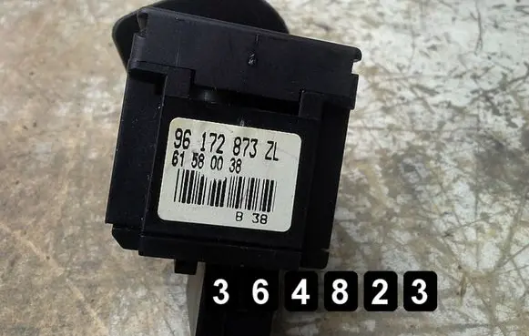 Citroen Xsara Picasso Other switches/knobs/shifts 96172873ZL