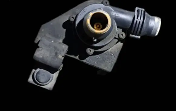 BMW 5 E60 E61 Electric auxiliary coolant/water pump 6922647