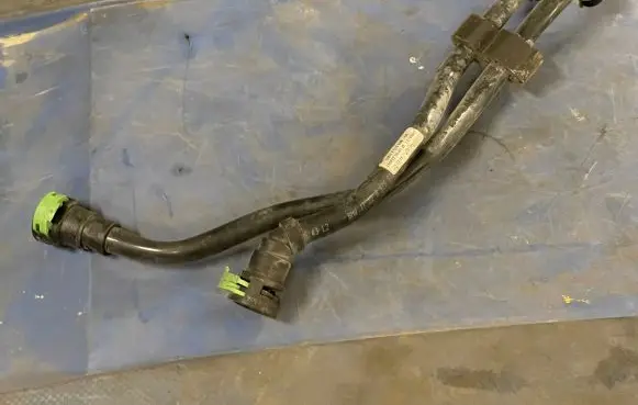 BMW 4 F36 Gran coupe Gearbox oil cooler pipe/hose 8570449 14089210 L278501C