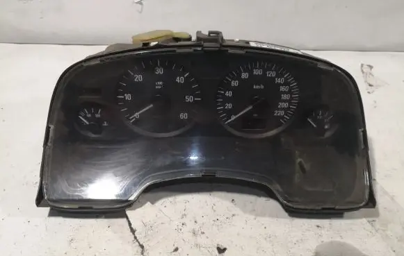 Opel Zafira A Speedometer (instrument cluster) 24461749JB 88311318 87001371