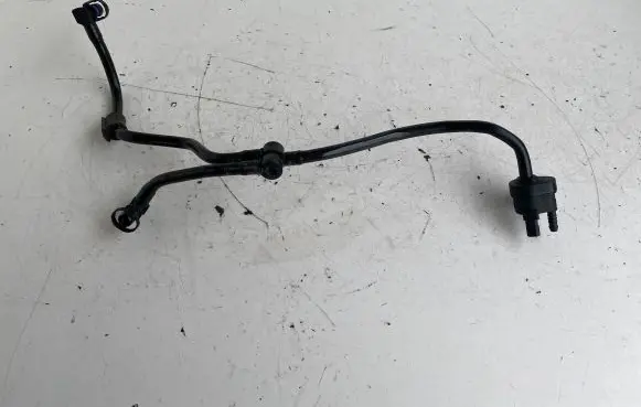 Breather/breather pipe/hose