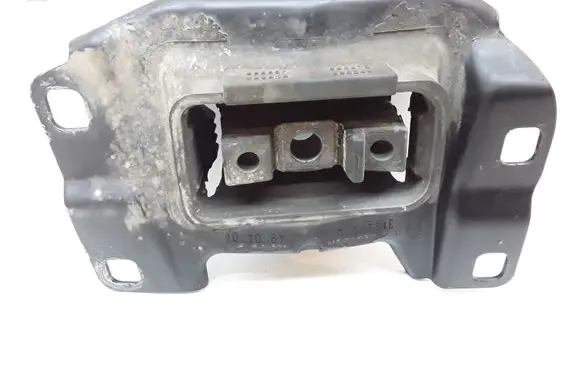 Volvo S40 Engine mount bracket 3M517M121