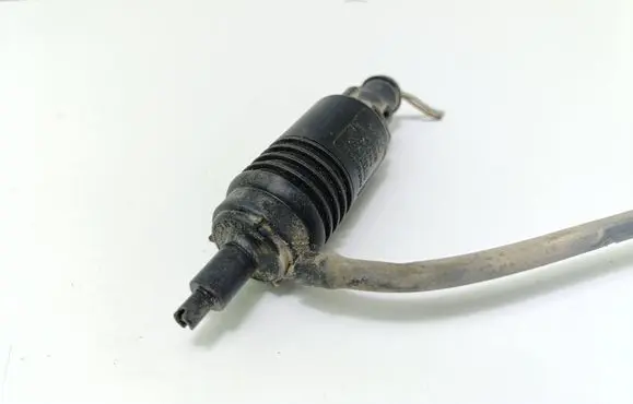 Audi A4 S4 B5 8D Windscreen/windshield washer pump 4A0955651