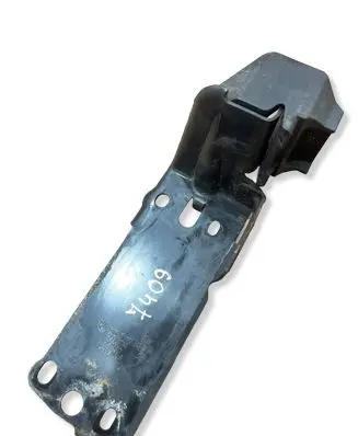 BMW 3 E90 E91 Radiator mount bracket 7117811