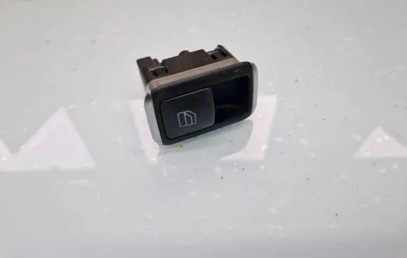 Mercedes-Benz C W204 Electric window control switch A2049055502 10065654