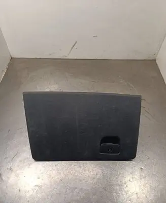 Hyundai Santa Fe Glove box lid/cover 845112B000