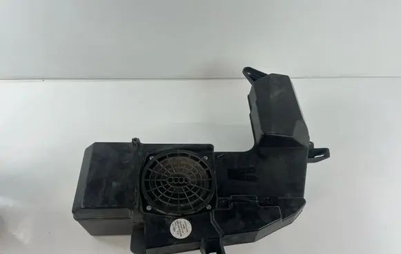 Audi A4 S4 B7 8E 8H Subwoofer speaker 2752510370 8E9035382D02S 2752507033
