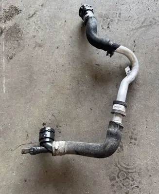 BMW X5 G05 Coolant pipe/hose 8596428
