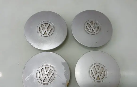 Volkswagen Golf IV Original wheel cap 1H0601149H