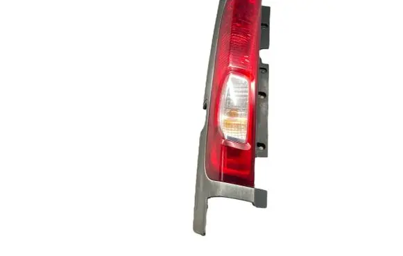 Opel Vivaro Rear/tail lights