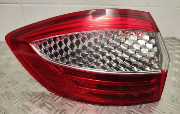 Ford Mondeo MK IV Rear/tail lights 7s7113405b 162LL