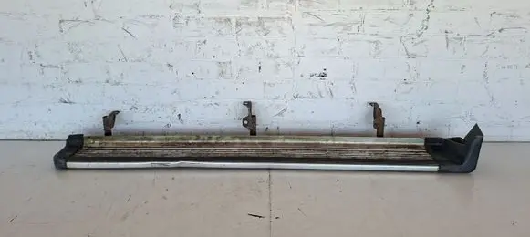 Mitsubishi Pajero Sill 
