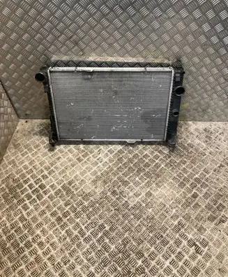 Mercedes-Benz C W204 Coolant radiator 2045003703 A2045003703