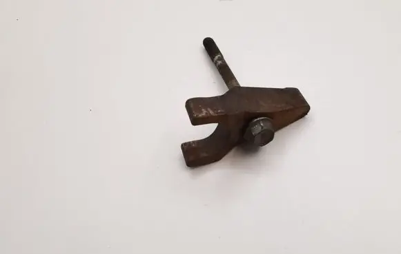 Toyota RAV 4 (XA30) Fuel Injector clamp holder 