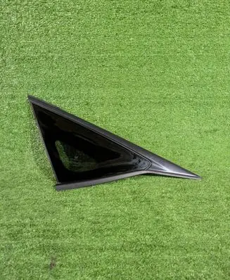 Honda Civic XI Rear side window 
