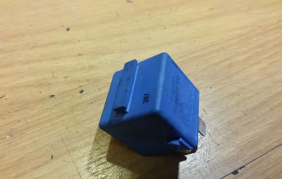 BMW 5 E39 Other relay 61368364581